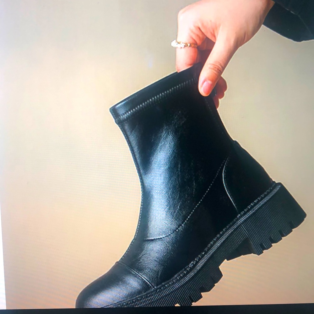 Black Ruby ankle boots in size 39 (EU) or 7.5-8 (US)